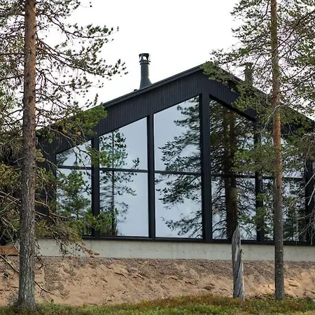 Arctic Trail, A Holiday home
